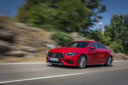 더 뉴 메르세데스-AMG CLA 45 S 4매틱+쿠페 세단.<메르세데스 벤츠코리아 제공>